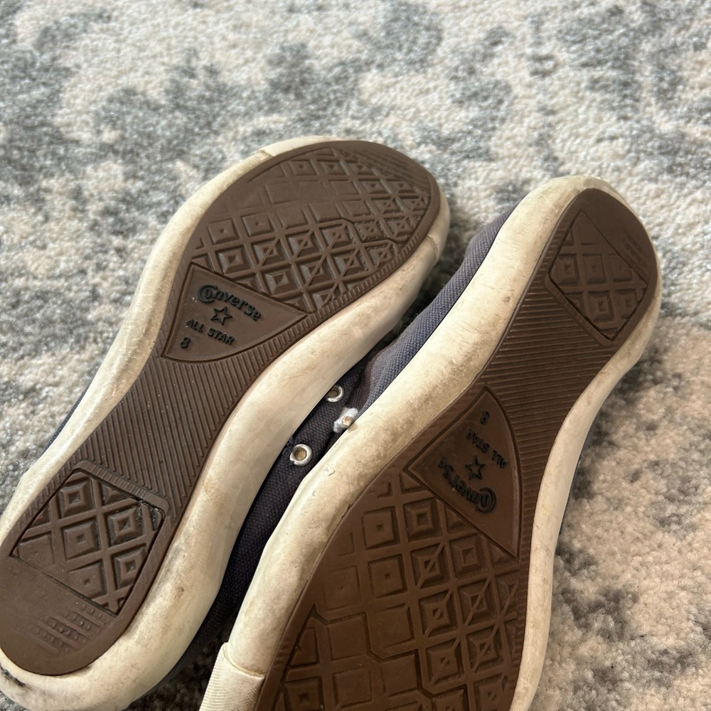 Converse Sneaker - Picture 3 of 6